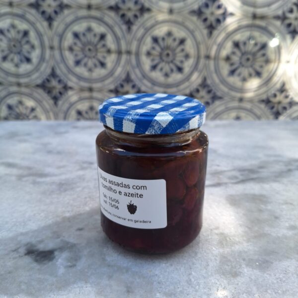 Uvas assadas com tomilho e azeite