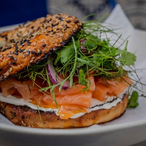 Mini sanduíches de bagel